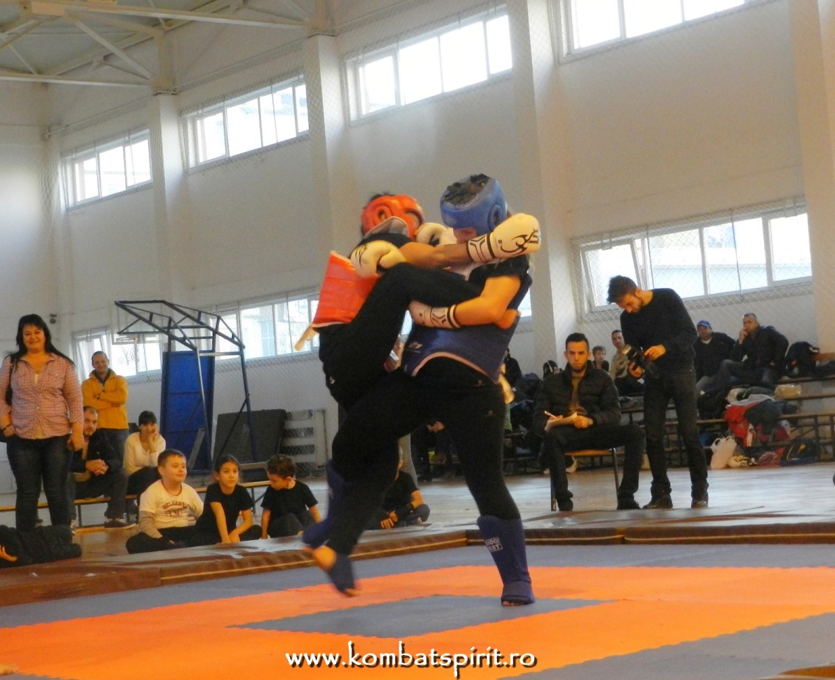 Fetele Kombat Spirit Bucuresti